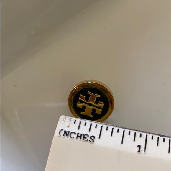 Tory Burch button - Picture 5 of 5